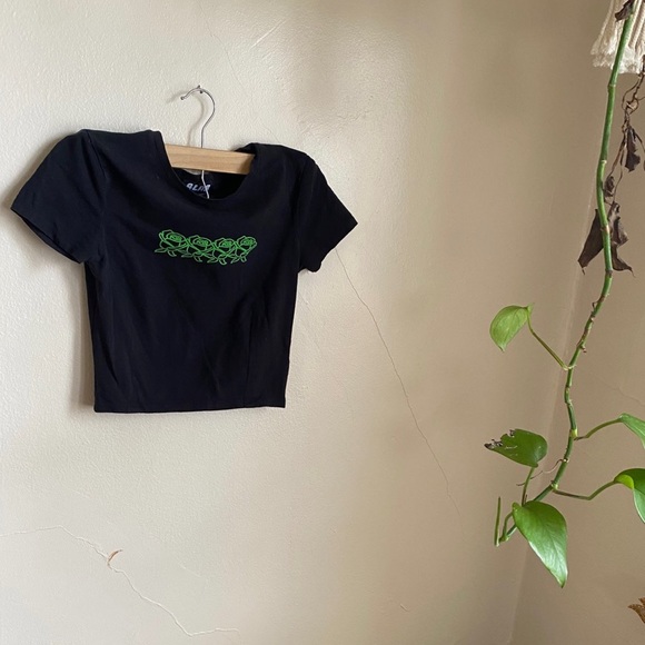 Green Roses Top - Picture 2 of 5